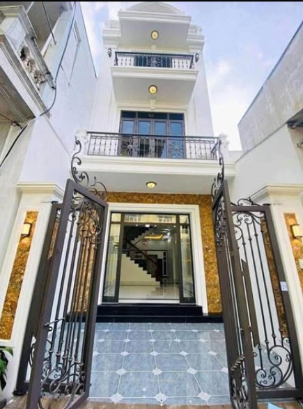  Nhà 3 tầng ngõ Hoàng Ngân (cạnh Chợ Hoàng Ngân), ô tô đỗ cửa
