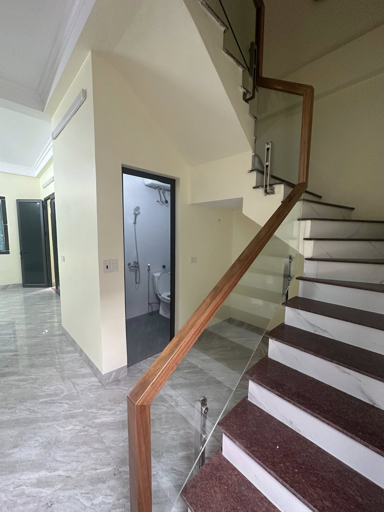 CHO THUÊ NHÀ 4 TẦNG ĐƯỜNG MẠC THỊ BƯỞI
