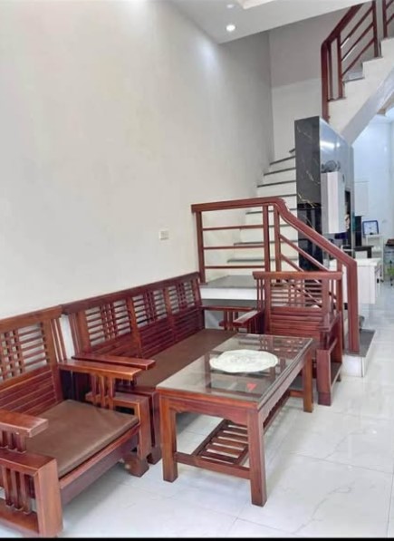 NHÀ 3 TẦNG MẶT NGÕ 300 HÙNG VƯƠNG TRUNG TÂM