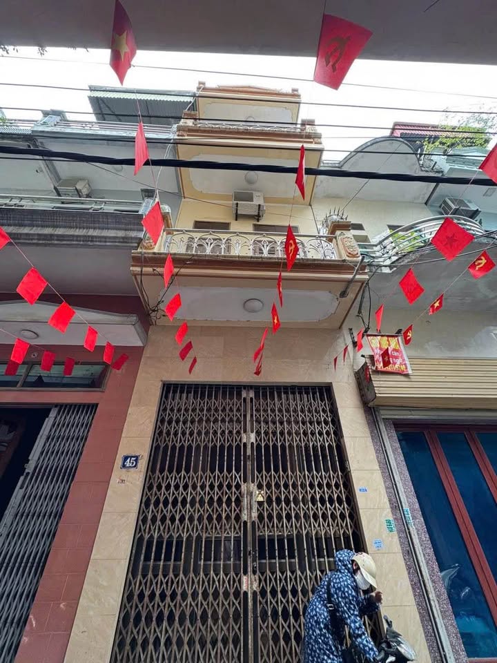 NHÀ 3 TẦNG MẶT ĐƯỜNG LÊ HỒNG SƠN KINH DOANH TỐT