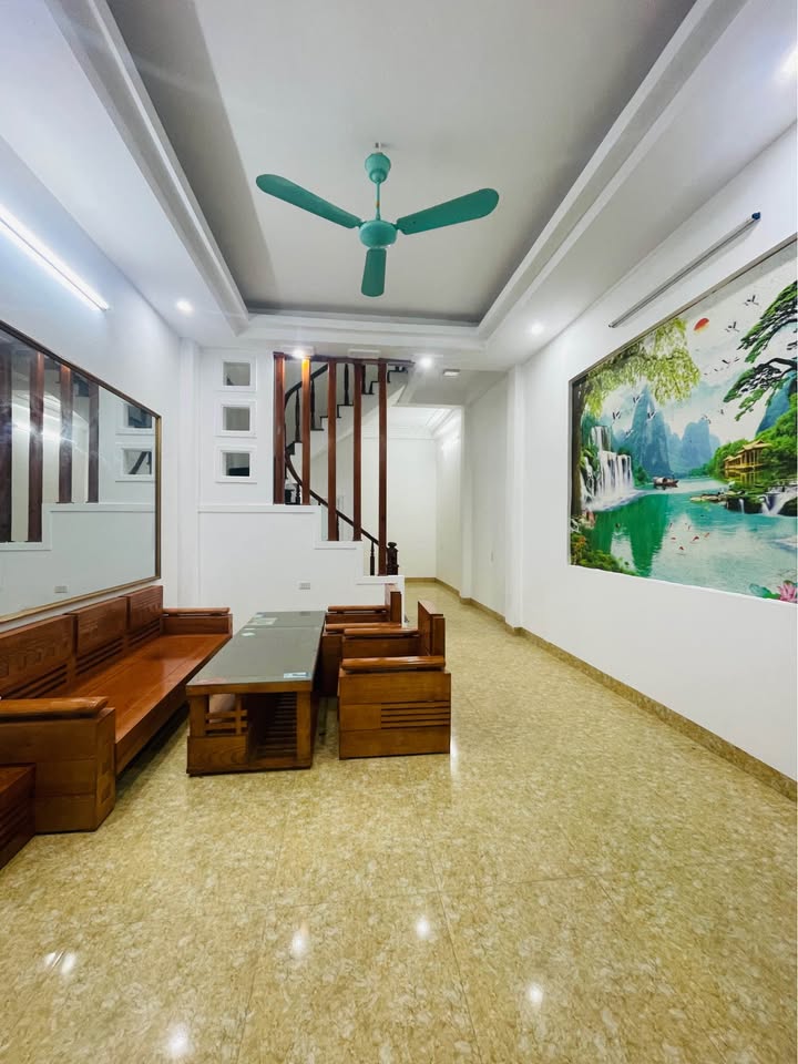 Bán nhà 3 tầng đường Tô Hiến Thành