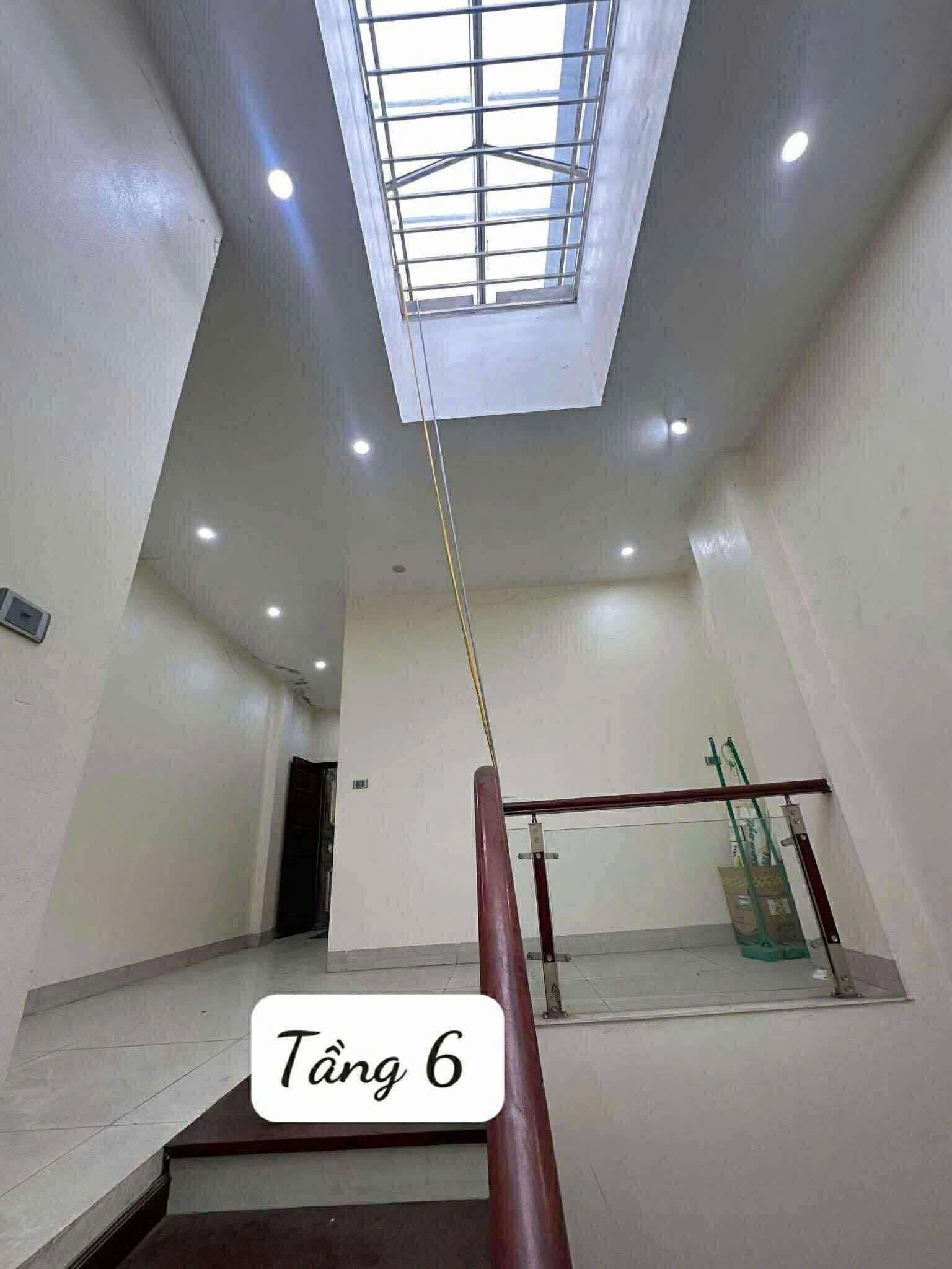 CHO THUÊ SHOUSE MẶT ĐƯỜNG TRẦN PHÚ – 2 TẦNG ĐẦU THÔNG SÀN