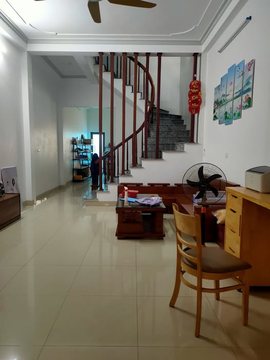 CHO THUÊ NHÀ 3 TẦNG KHU VỰC BÙI BẰNG ĐOÀN – GẦN TRƯỜNG SƯ PHẠM KỸ THUẬT