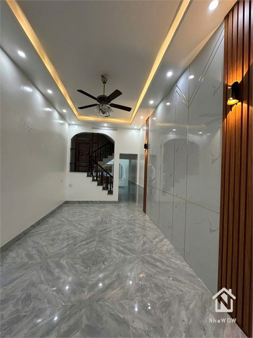 CHO THUÊ NHÀ 3 TẦNG MẶT ĐƯỜNG ĐINH CÔNG TRÁNG