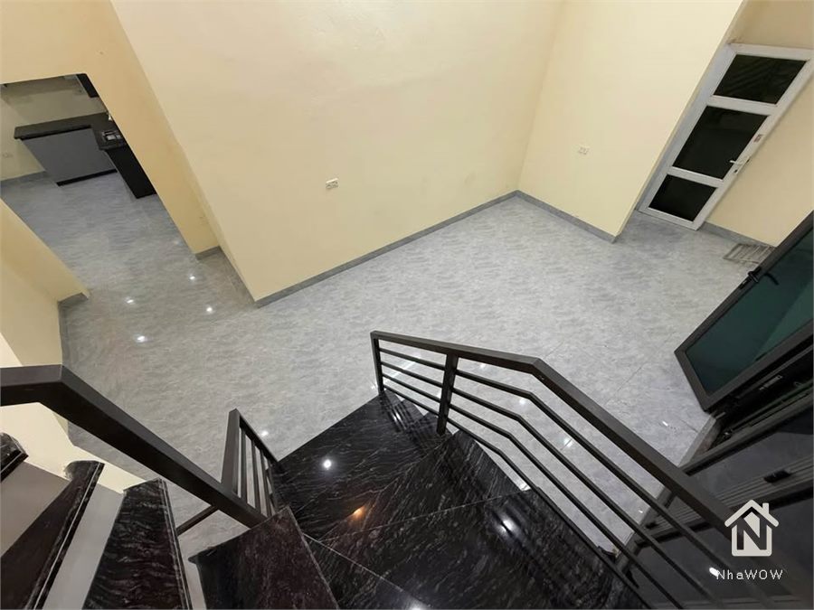 NHÀ GẦN MẶT ĐƯỜNG GIẢI PHÓNG – NGÕ NÔNG – GIÁ TỐT