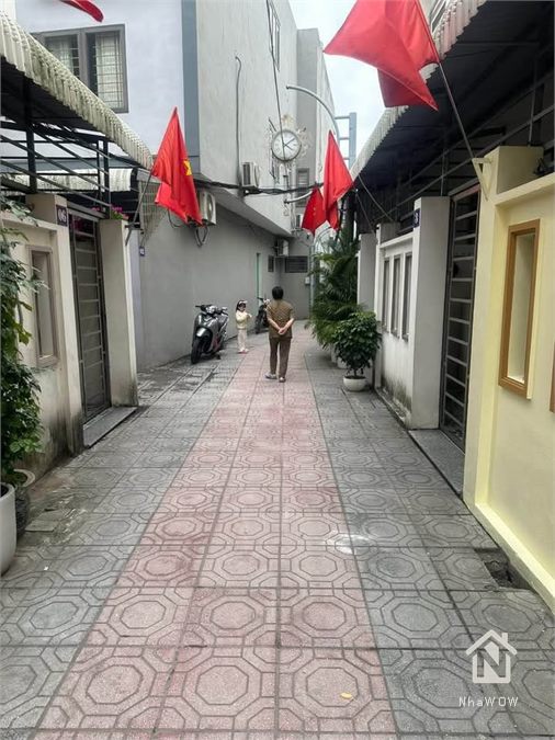 NHÀ 3 TẦNG NGÕ Ô TÔ ĐƯỜNG KÊNH